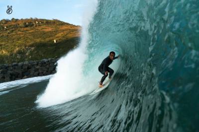 Imagen: jonferwavephoto | Surf AHIERRO!