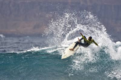 Imagen: Max PhotoShaka | Surf AHIERRO!