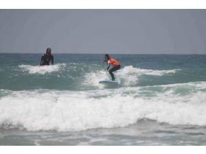 Imagen: Escuela de surf 9 Pies | Surf AHIERRO!