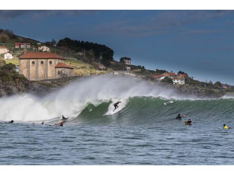  Mundaka en Semana Santa - Surf AHIERRO!