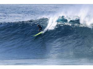 Imagen: Olas grandes en Lanzarote | Surf AHIERRO!