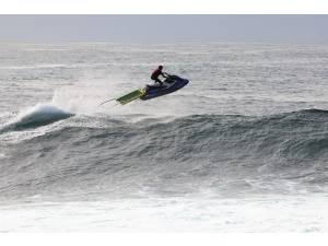 Imagen: Olas grandes en Lanzarote | Surf AHIERRO!