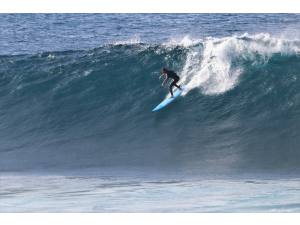 Imagen: Olas grandes en Lanzarote | Surf AHIERRO!