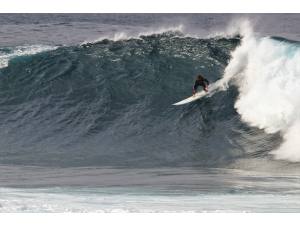 Imagen: Olas grandes en Lanzarote | Surf AHIERRO!