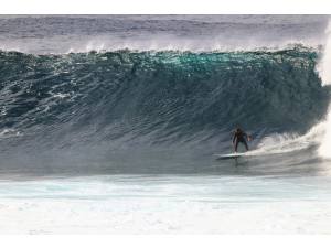 Imagen: Olas grandes en Lanzarote | Surf AHIERRO!