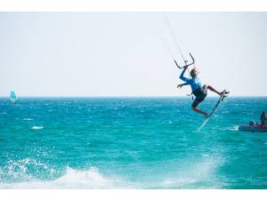 Imagen: Kitesurf  | Surf AHIERRO!