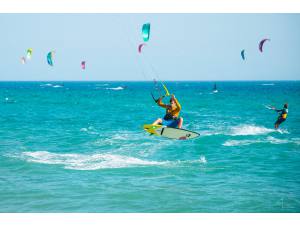 Imagen: Kitesurf  | Surf AHIERRO!