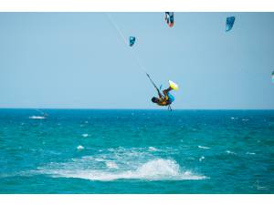 Imagen: Kitesurf  | Surf AHIERRO!