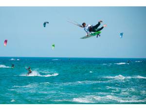 Imagen: Kitesurf  | Surf AHIERRO!