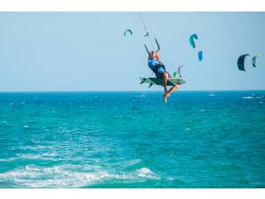 Imagen: Kitesurf  | Surf AHIERRO!