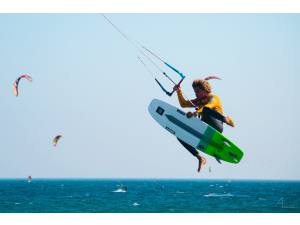 Imagen: Kitesurf  | Surf AHIERRO!