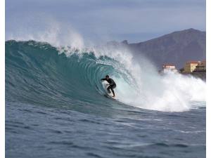 Imagen: Invierno en Puerto Rico | Surf AHIERRO!