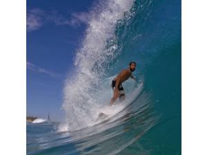 Imagen: Invierno en Puerto Rico | Surf AHIERRO!