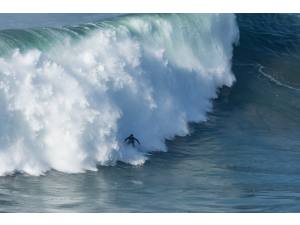 Imagen: WSL Nazaré | Surf AHIERRO!