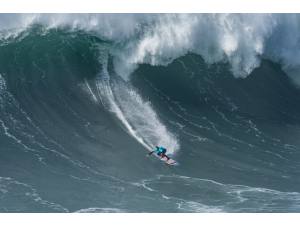 Imagen: WSL Nazaré | Surf AHIERRO!